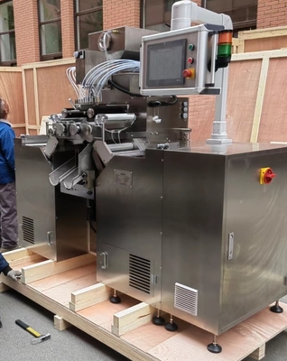Servo contrôle en acier inoxydable Capsule machine à vitesse de 1 à 10 tr / min 5,5 kW