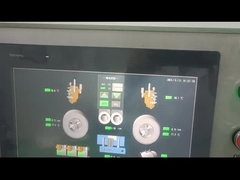 Machine à capsules souples à contrôle servo